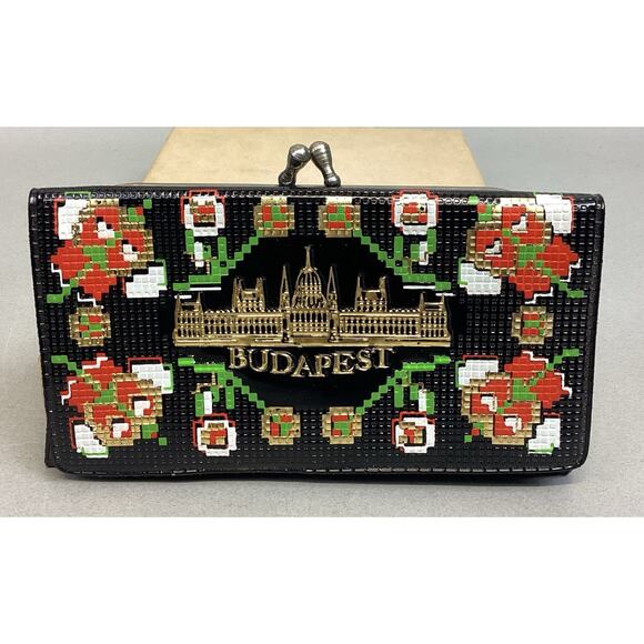 Rare Vintage Souvenir Wallet of Budapest Hungary & Hungarian Parliament - Picture 1 of 11